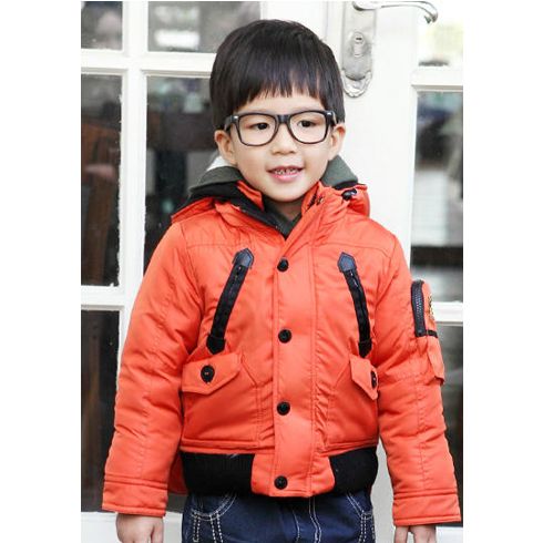 巴笛小寶品牌童裝產品-短款帶帽拉鏈兒童羽絨服