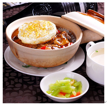 茶粉故事小吃店產品-黃燜雞套飯