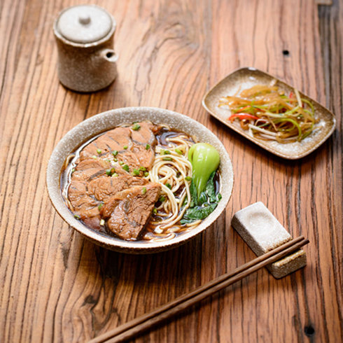 久燜提督私房牛肉面-養生牛肉面