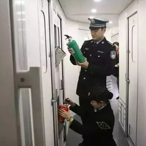 高鐵乘衛員